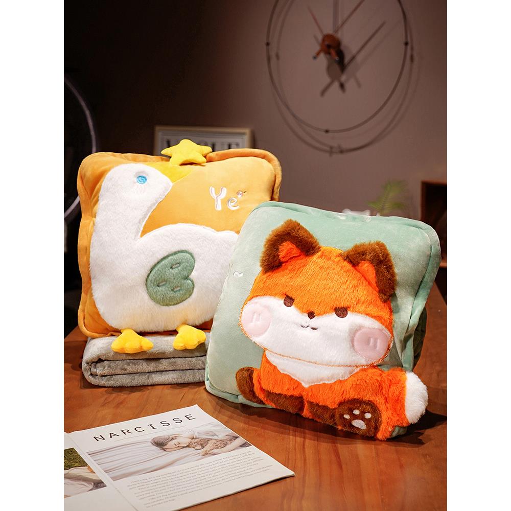 抱枕被子两用办公室午睡枕头车用睡觉车载珊瑚绒二合一毯子靠枕