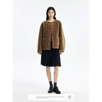 CONCISE-WHITE简白2025秋冬新品金扣圆领短皮草毛呢羊毛外套女