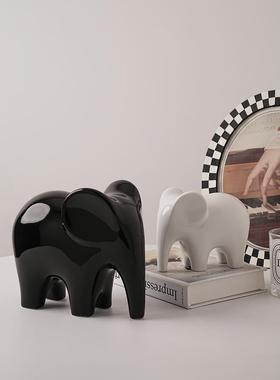 简约高档大气大象酒柜装饰品摆件客厅玄关家居玻璃柜饰品乔迁礼物