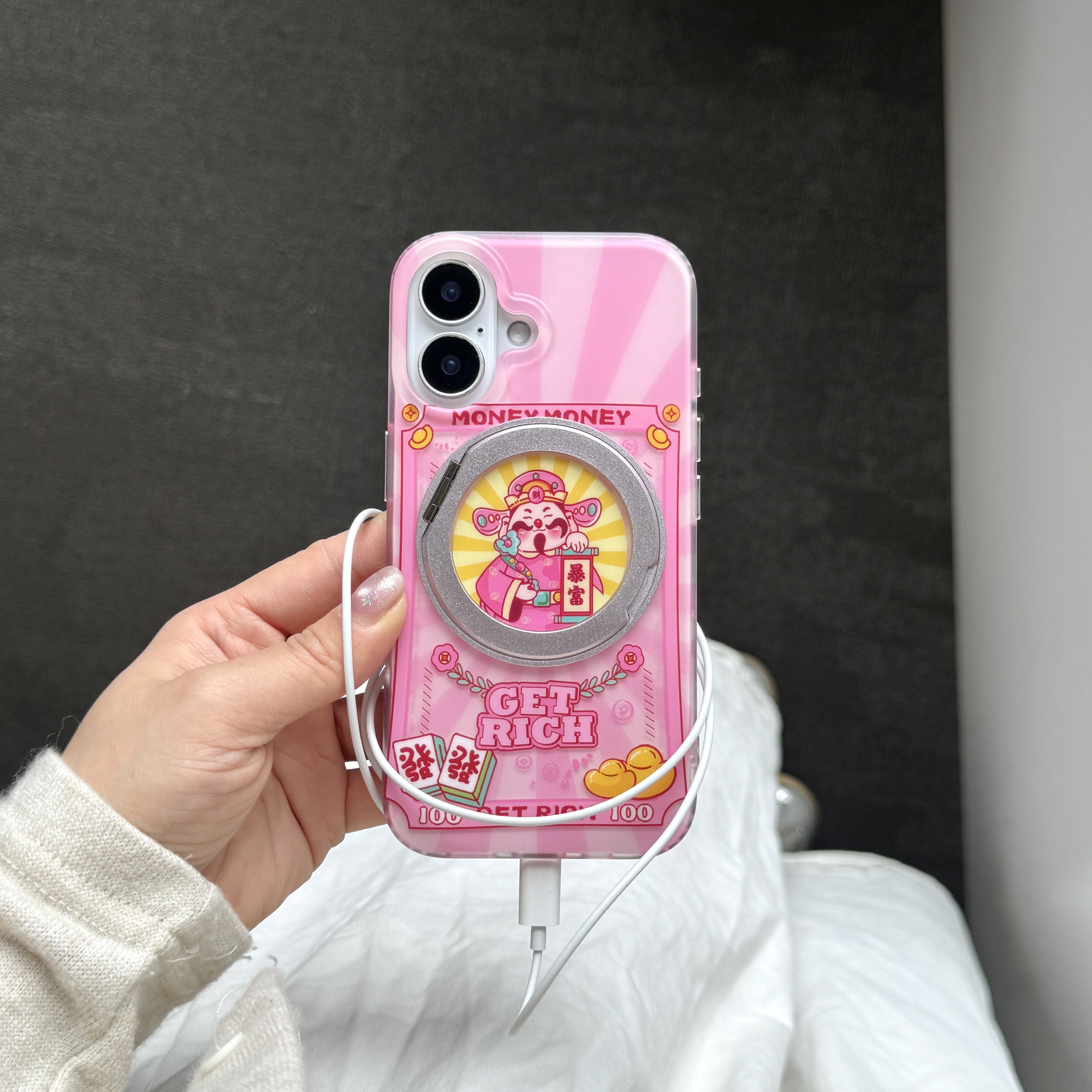 马年发发粉色财神暴富适用苹果17promax手机壳15全包按键大视窗16创意个性英文磁吸支架硅胶软壳17防摔保护壳