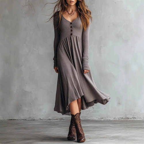 圆领长袖纽扣连衣裙Round neck long sleeved button up dress