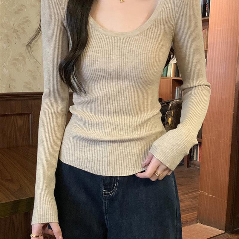 燕麦色U领坑条毛衣针织衫女秋冬时髦正肩长袖打底衫修身百搭上衣