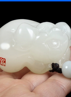 天然玉石新疆和田玉白玉籽料生肖猪把件挂件羊脂玉招财玉猪手把件