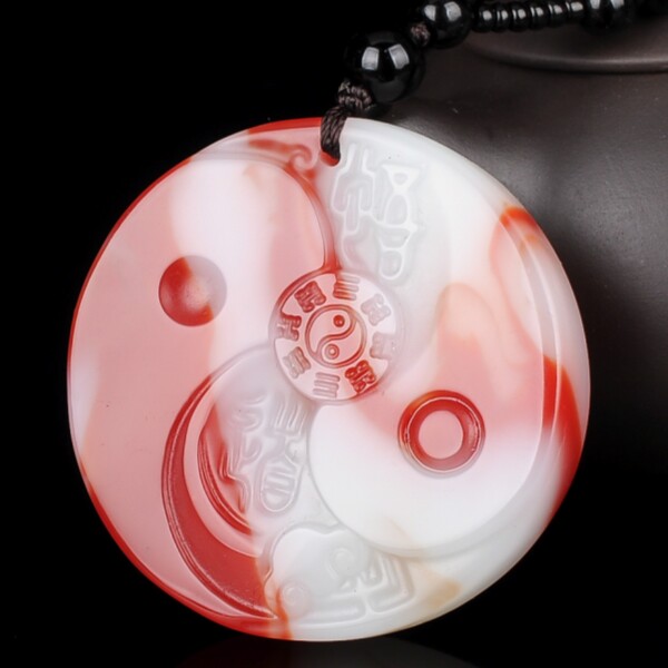 天然新疆和田玉鸡血玉八卦吊坠如意悟道八卦和田彩玉挂件平安牌
