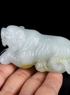 天然新疆和田玉糖料老虎手把件且末糖玉生肖虎挂件把玩件籽料把件
