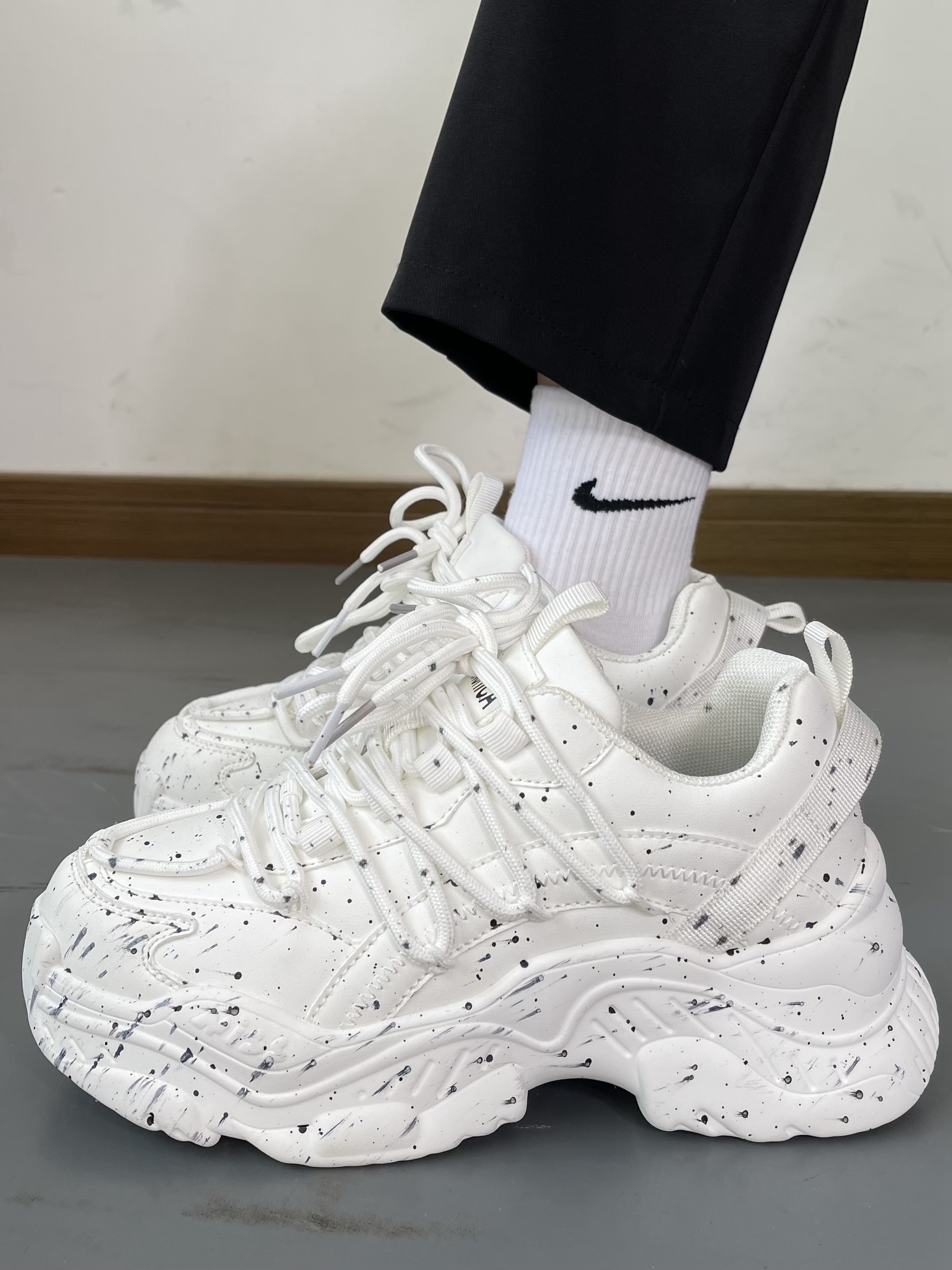 男鞋ins潮鞋新款系带复古涂鸦老爹鞋厚底增高情侣百搭休闲运动鞋