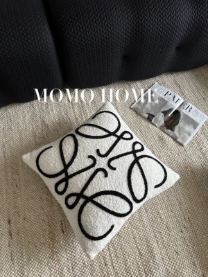 MOMO 小红书客厅沙发靠枕北欧ins样板间床头靠垫简约现代靠背抱枕