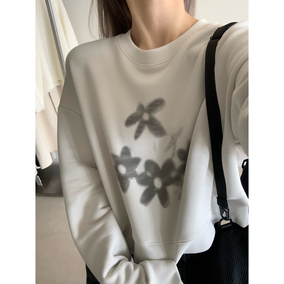 BLESSED MOMENT冬上新韩系简约通勤日常花朵印花短款卫衣YS017