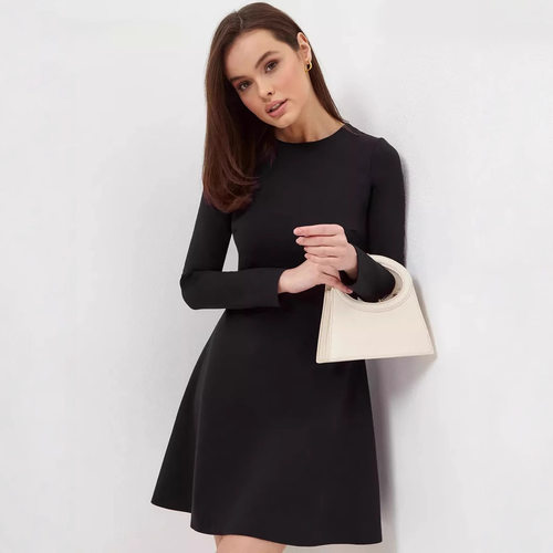 圆领收腰女士连衣裙 Round neck waist cinched women's dress