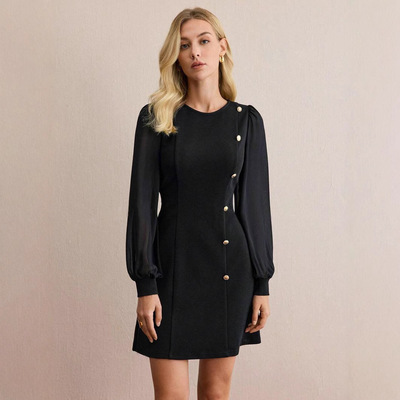 Round neck slim fit long sleeved dress 圆领修身长袖连衣裙