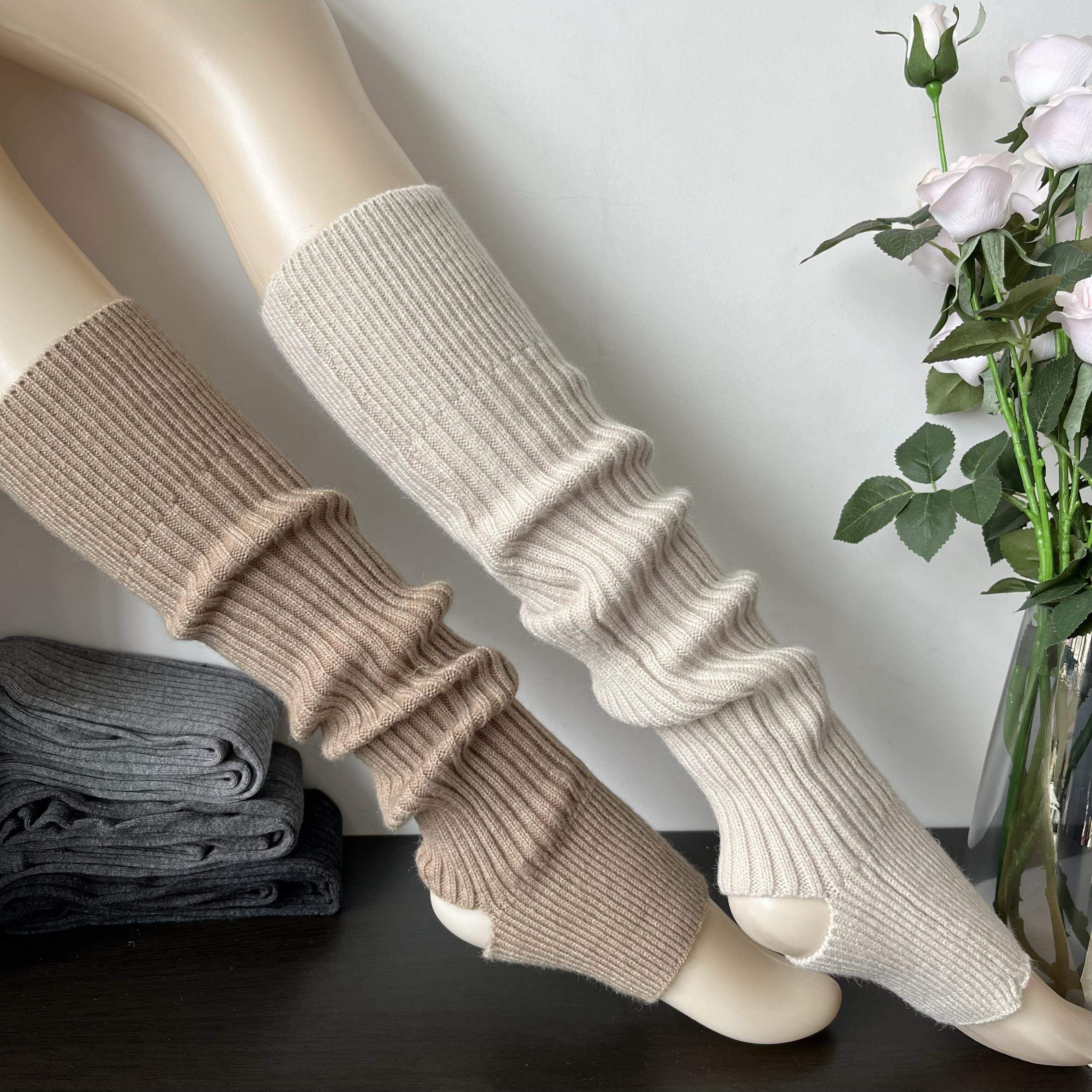 时髦慵懒浅米色羊绒袜套女秋冬加厚款保暖复古奶白色针织腿套护膝