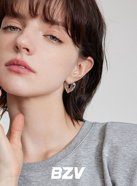 BZV 冷光银立体爱心简约小众冷淡风高级感百搭时髦耳扣耳饰显脸小