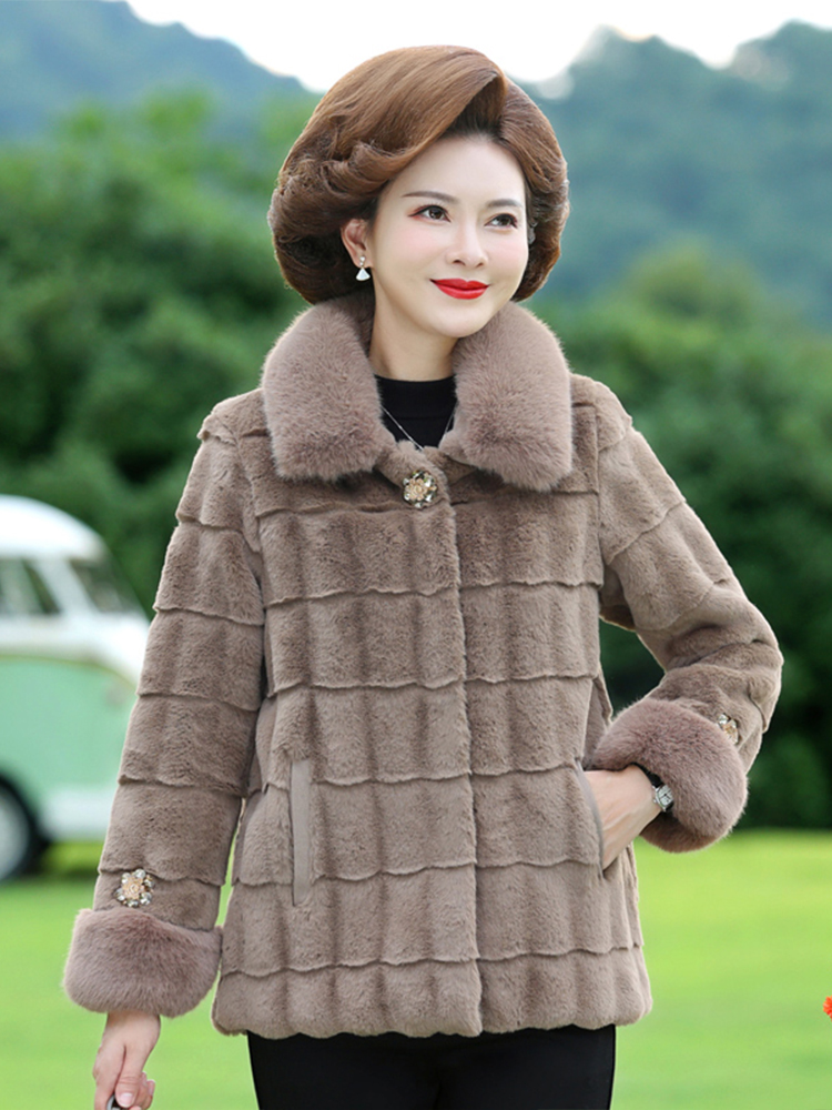 妈妈加绒外套女秋冬款2023新款C宽松保暖毛绒短款长袖中年上衣女