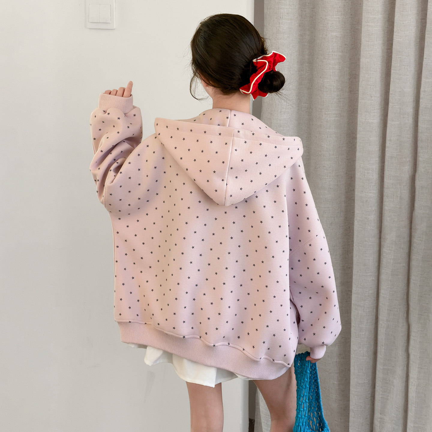 女童洋气连帽卫衣外套2026春秋新款大童韩版时髦休闲百搭洋气开衫
