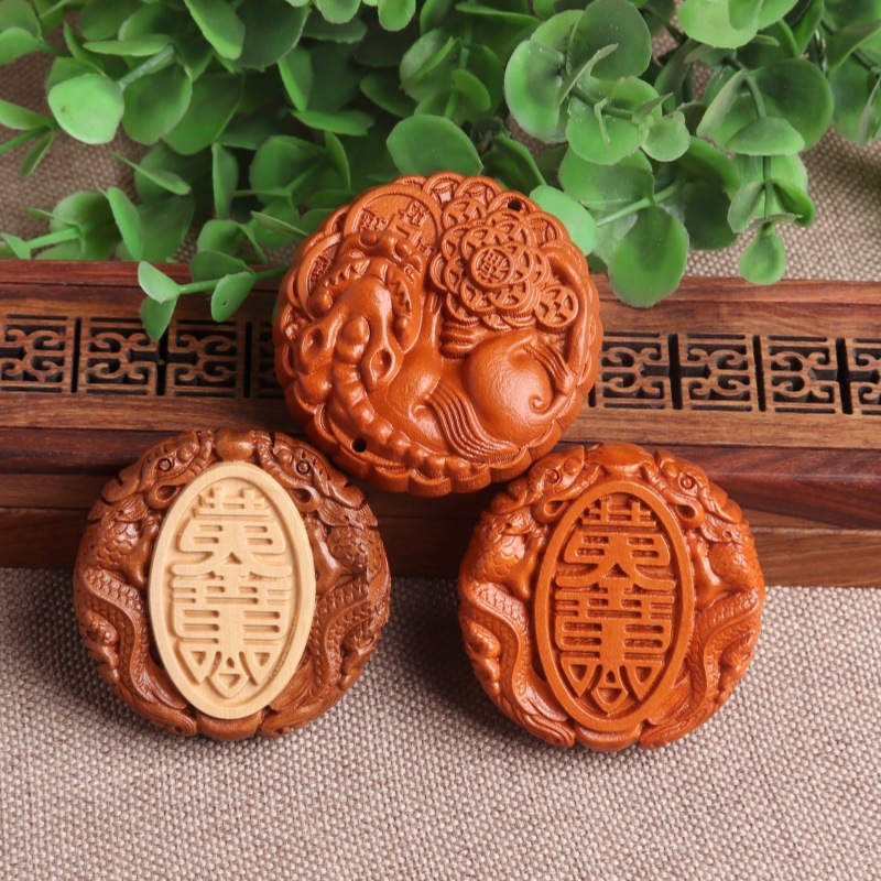 桃木雕刻貔貅含钱出入平安万两汽车挂件配件车载饰品木雕品