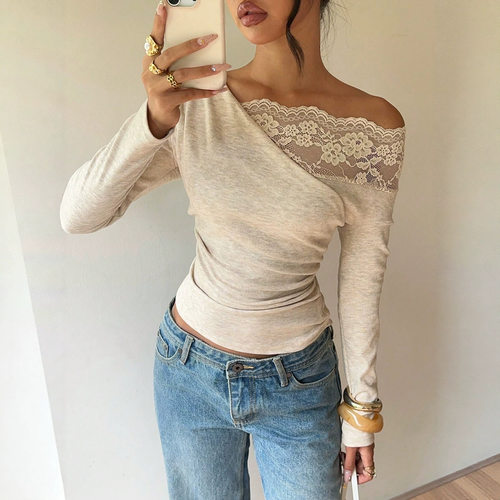 Lace patchwork off shoulder longsleevedshirt蕾丝拼接露肩长袖