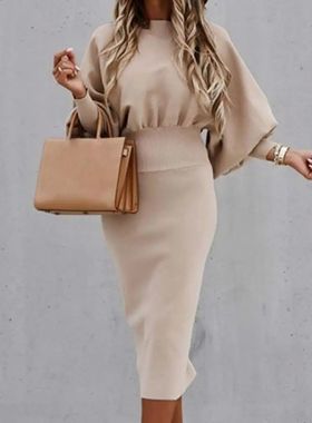 Solid color long sleeved hip hugging dress纯色长袖包臀连衣裙