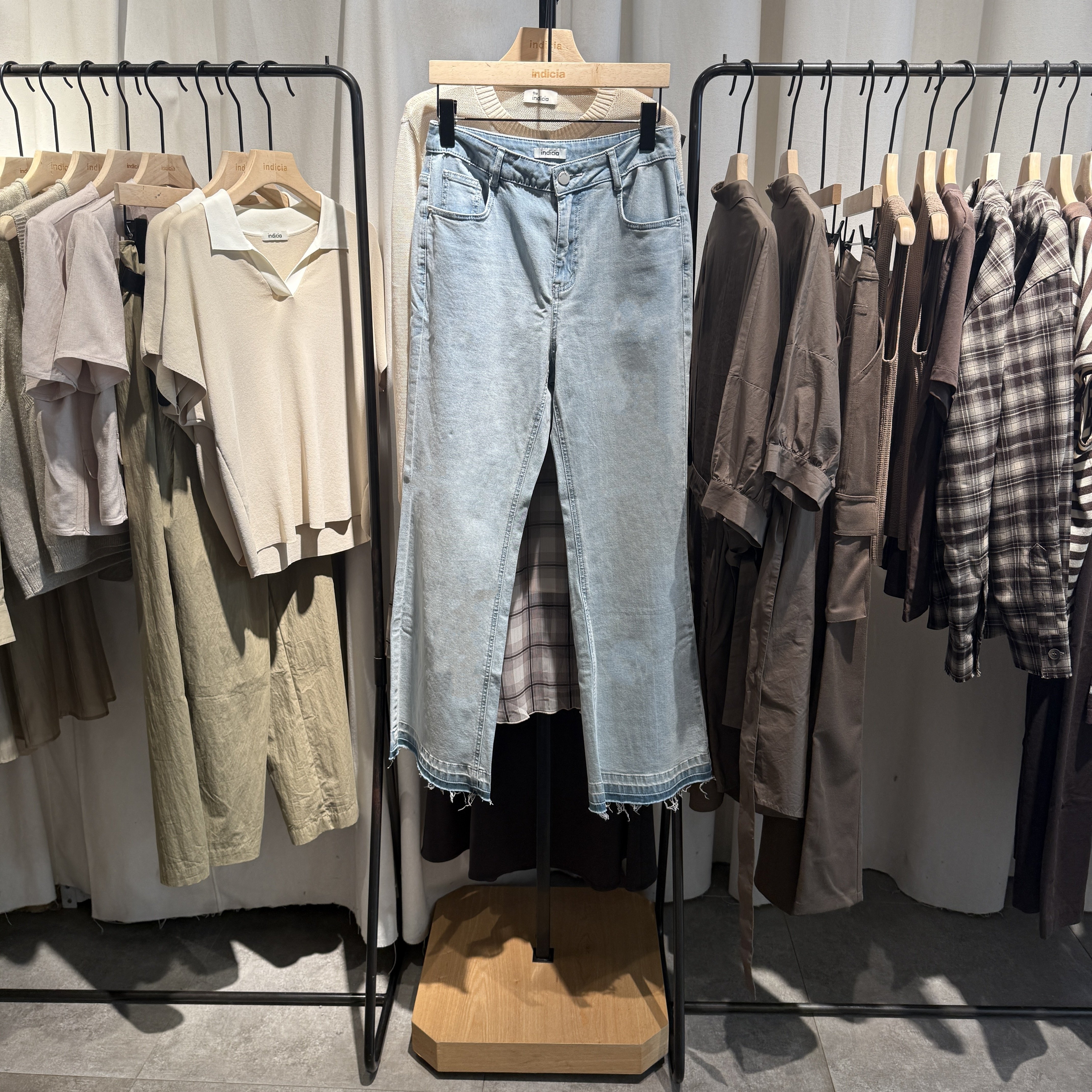 indicia6B406NK331C专柜正品标记女装微喇百搭牛仔裤吊牌价639