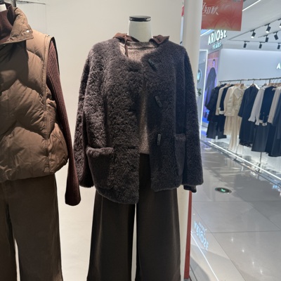 indiciatheL2D5WT259专柜正品标记女装羊羔毛牛角扣外套吊牌1889