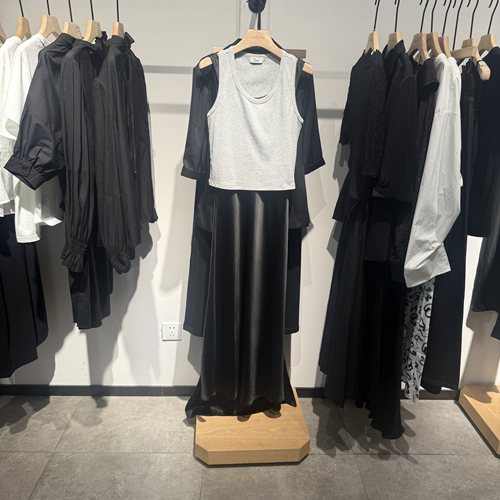 the indiciaL2B6LQ095专柜正品标记女装两件套显瘦连衣裙吊牌1089