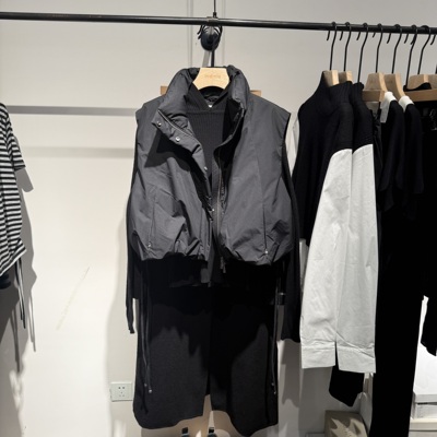 indiciaF2D4YR658N专柜正品标记女装百搭保暖羽绒马甲吊牌价1289