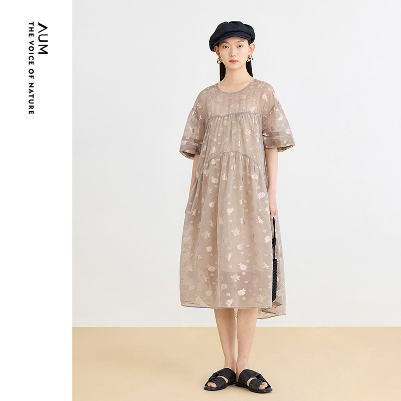 【FaFa裙】AUM噢姆夏季桑蚕丝提花剪花娃娃裙休闲宽松连衣裙长裙图片