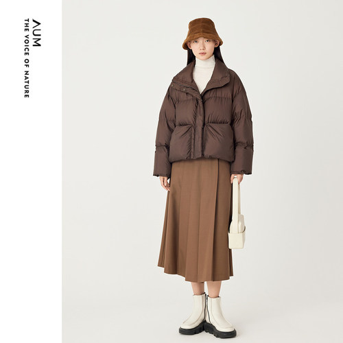 AUM噢姆冬季时尚咖色廓形短款鹅绒立领羽绒服女