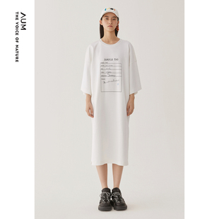 AUM噢姆奥特莱斯折扣店简约白色字母纯棉圆领t恤连衣裙宽松
