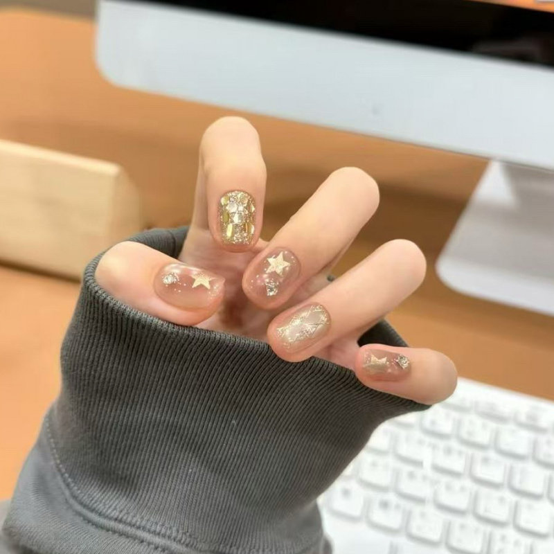 【桃雾碎闪】甜粉星轨星星闪片粉雾珠光约会通勤温柔手工穿戴美甲,彩妆/香水/美妆工具,穿戴甲/甲片,淘宝优惠券,粉丝福利购,淘宝优惠卷