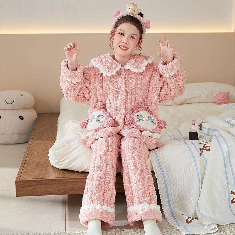 女童珊瑚绒睡衣2026新款秋冬加厚保暖卡通可爱风娃娃领家居服套装