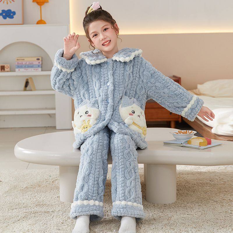 女童珊瑚绒睡衣2026新款秋冬加厚卡通可爱风保暖娃娃领家居服套装