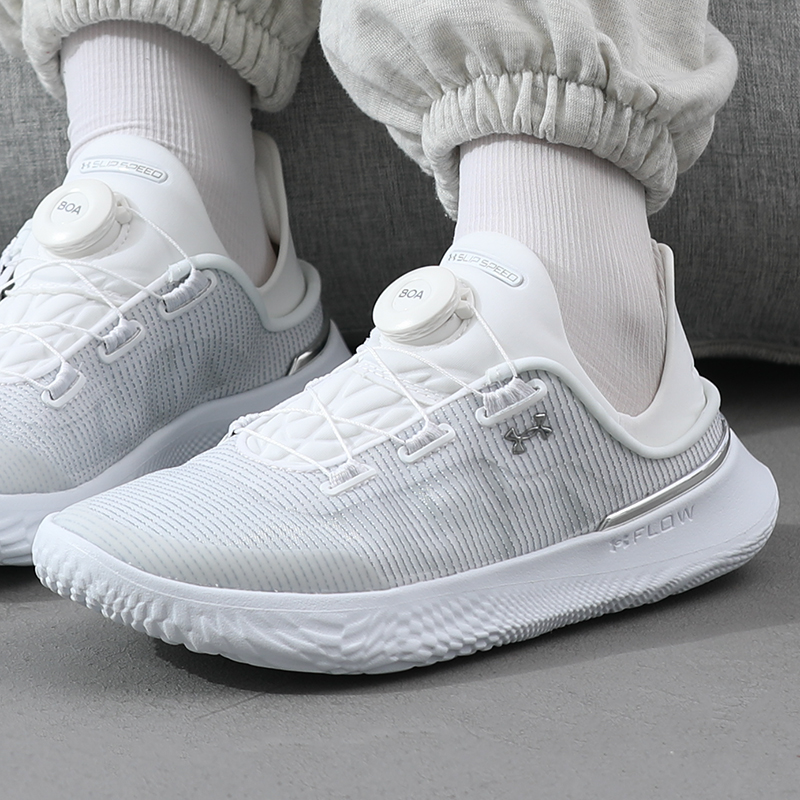 安德玛女子春季新款透气跑步鞋