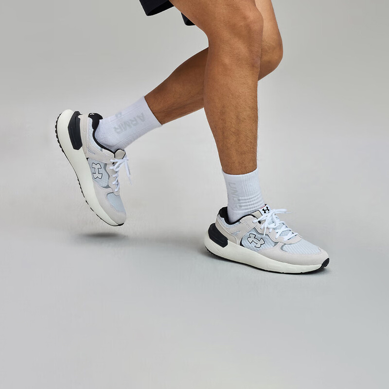 安德玛官方跑步鞋男鞋冬季新款轻便减震运动鞋网面透气低帮休闲鞋