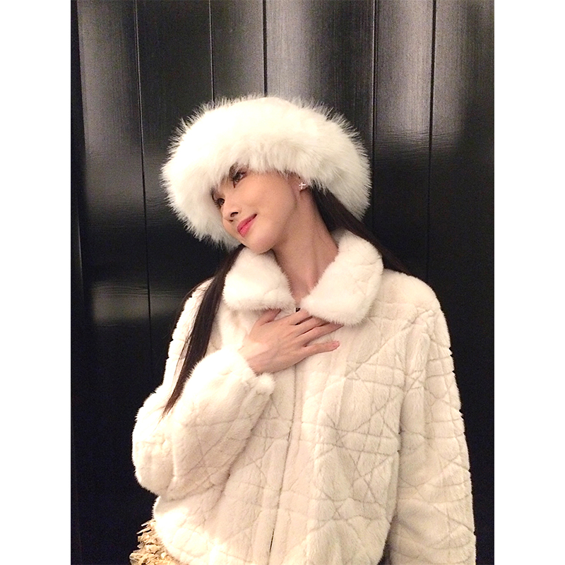 Boamarket进口整皮格纹水貂皮草