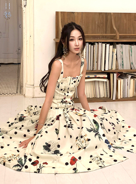 Boamarket 波点花朵压褶连衣裙女夏季新款大摆小众设计感吊带裙子