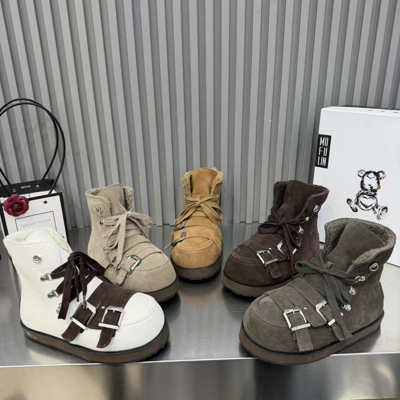 欧洲站时尚大头羊羔绒毛毛鞋