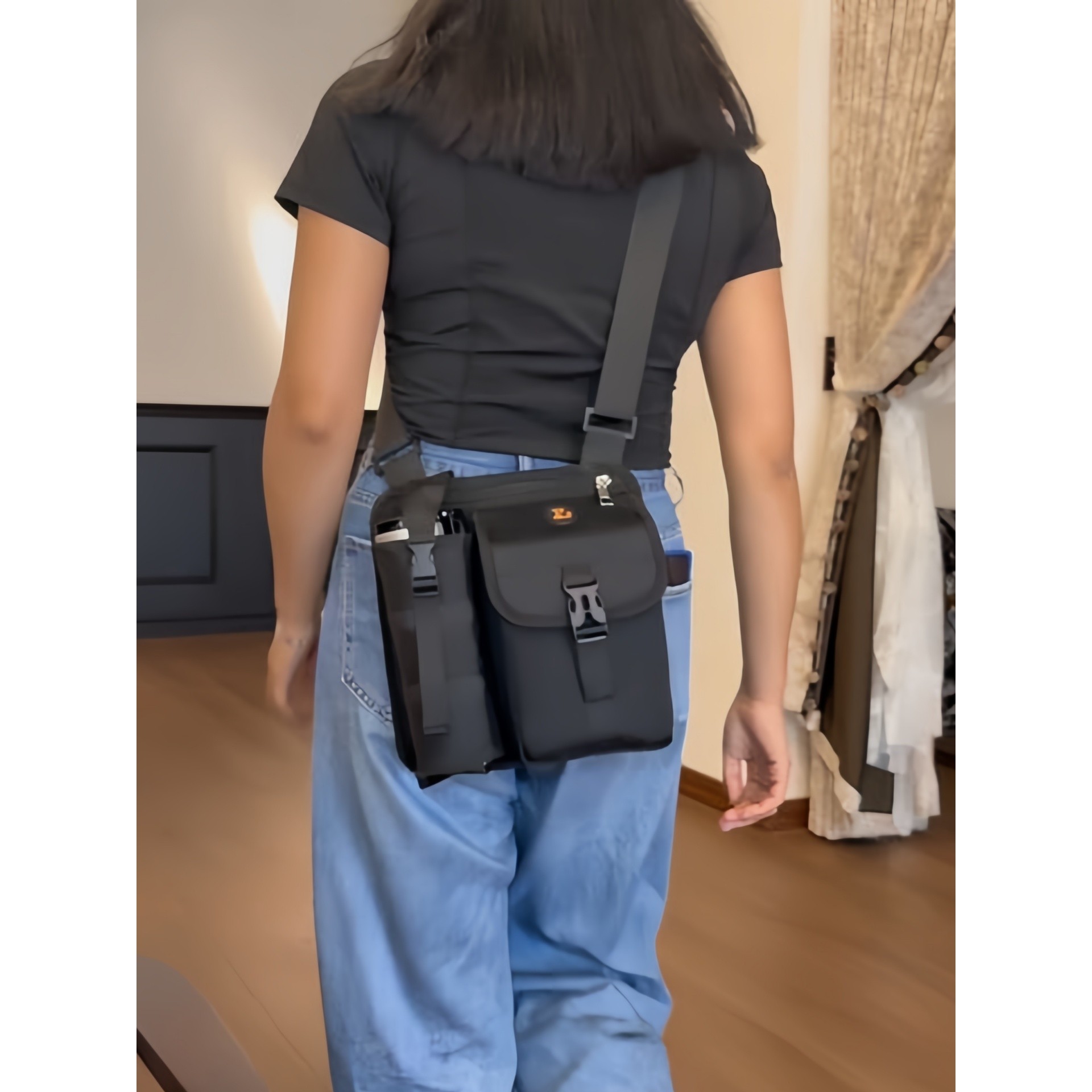 单肩包男款背包中老年旅行斜挎包户外多功能水壶包耐磨防水通勤包