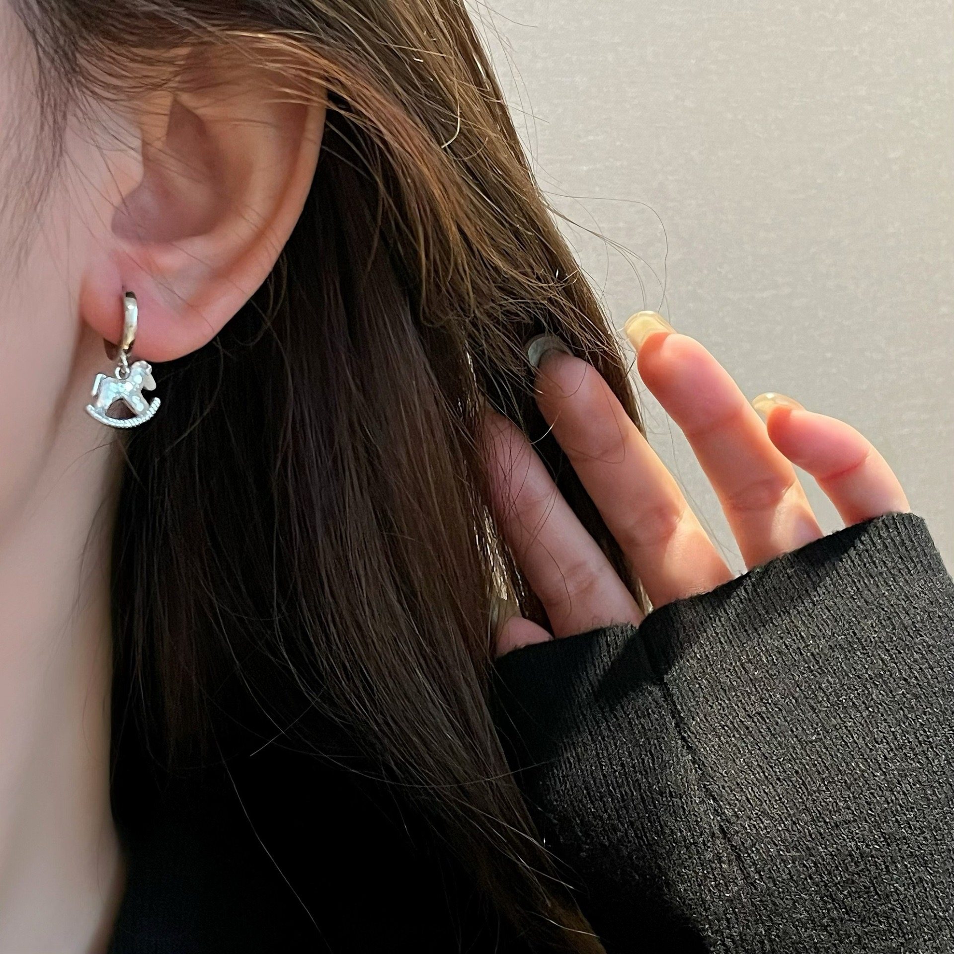 S925纯银碎冰冰木马耳环耳扣高级马上有钱百搭小众设计高级感女潮,饰品/流行首饰/时尚饰品新,银饰耳饰,淘宝优惠券,粉丝福利购,淘宝优惠卷