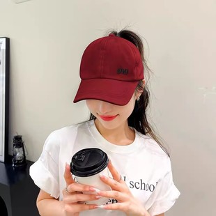 适合可扎高马尾的帽子大头围棒球帽半顶鸭舌帽红色宽檐防晒帽大码