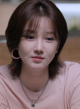 狙击蝴蝶春畅陈小纭同款银色锁头项链嘻哈简约吊坠毛衣锁骨链颈链