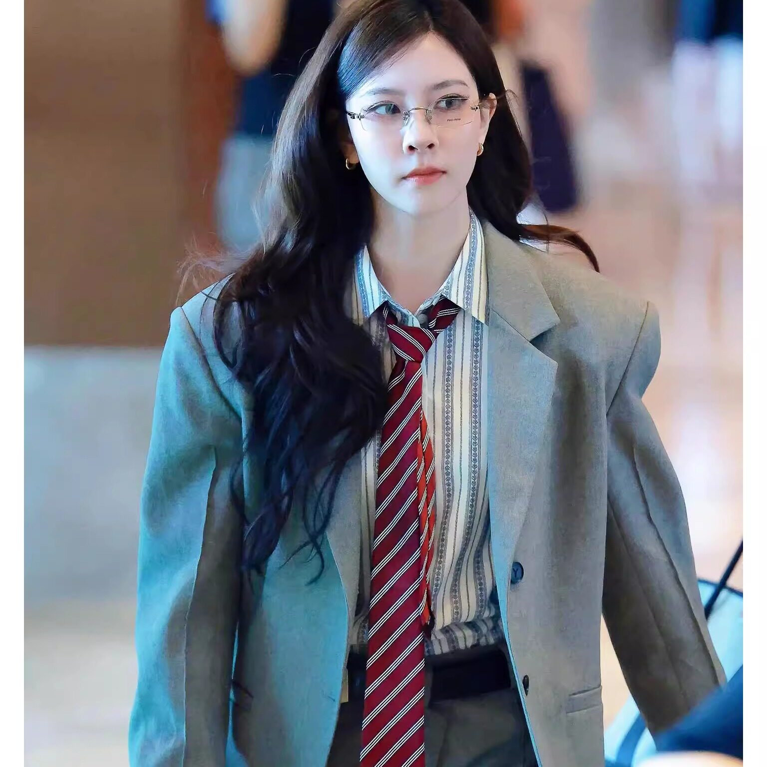 宋妍霏同款红色条纹领带女款学院风韩版休闲日常穿搭衬衫西装配饰