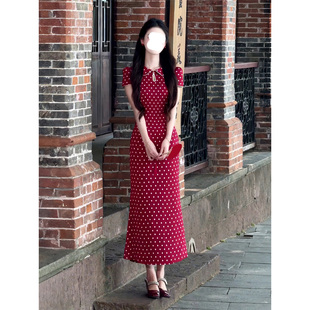新款法式高级感气质温柔风红色波点连衣裙微胖轻奢收腰显瘦长裙女