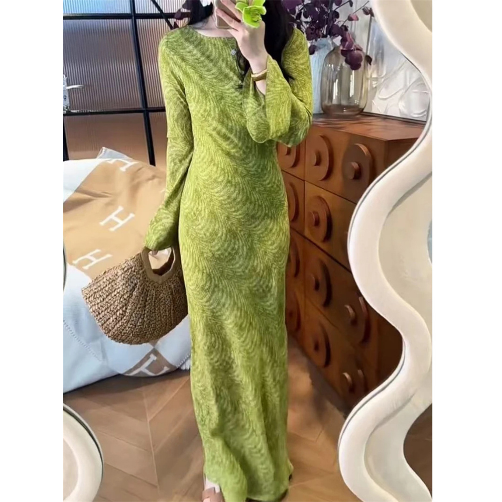 法式时尚优雅知性风喇叭长袖连衣裙新款微胖MM收腰显瘦包臀长裙