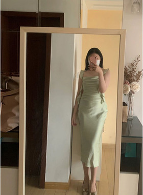 大码mm绿色设计褶皱无袖连衣裙女夏季新款法式名媛修身显瘦中长裙