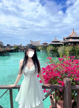 超仙绝美度假温柔优雅风新款绿色吊带连衣裙微胖MM宽松显瘦长裙