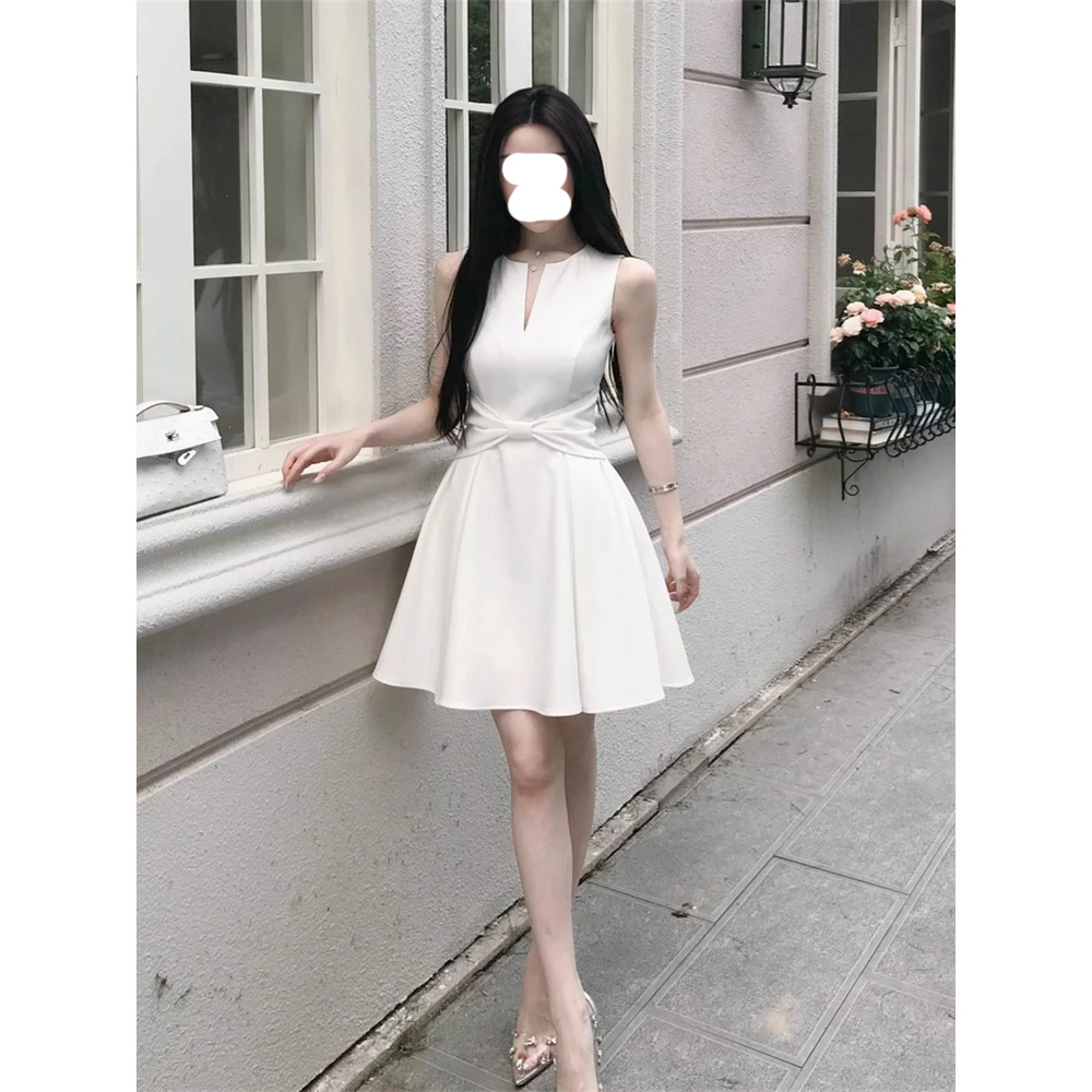 夏季新款时尚气质千金温柔度假风无袖显瘦连衣裙微胖轻奢高级感裙