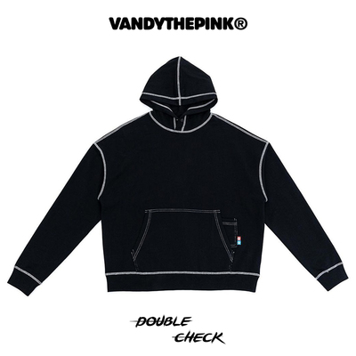 VANDYTHEPINK简约字母分割线卫衣