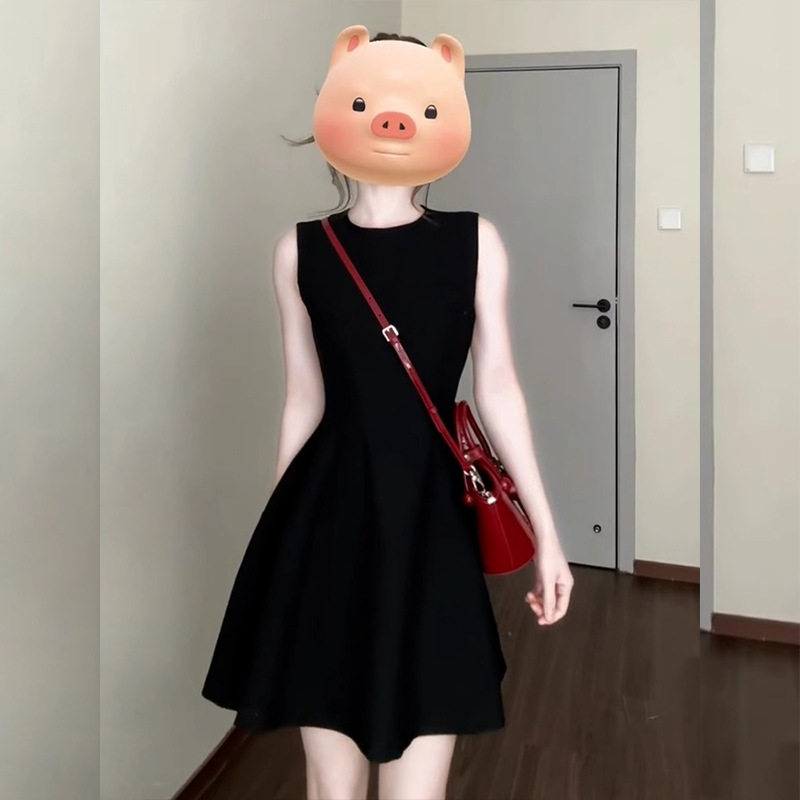 赫本风黑色法式无袖连衣裙子夏季2026新款女装小个子收腰显瘦短裙