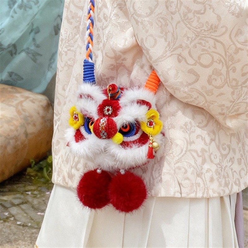 中国风中式醒狮包包手工毛绒虎头斜挎包春节过年喜庆儿童红包挎包