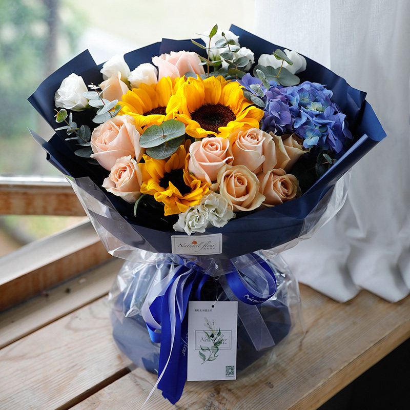 向日葵花束鲜花深圳同城速递朋友生日祝福玫瑰花礼盒花店思南香山